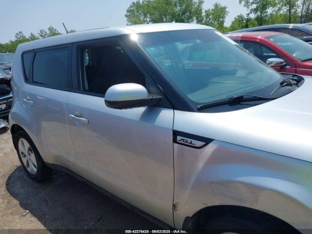 KNDJN2A2XF7783023 KIA Soul !