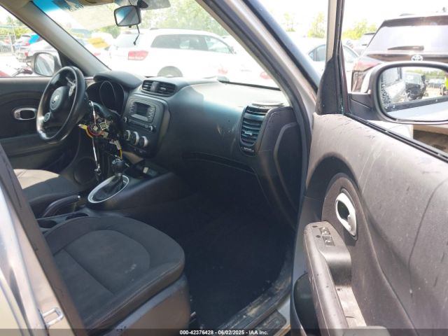 KNDJN2A2XF7783023 KIA Soul !