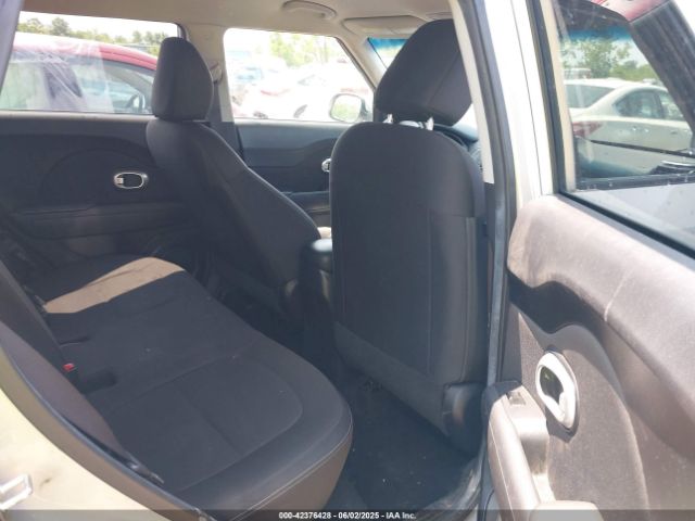 KNDJN2A2XF7783023 KIA Soul !