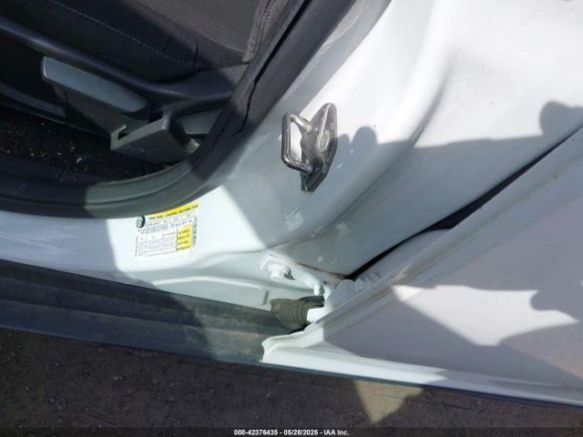 1FADP3F27GL248431 Ford FOCUS SE