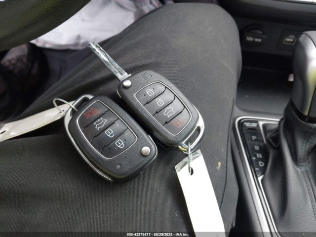 5NPE24AF4KH745074 Hyundai SONATA SE
