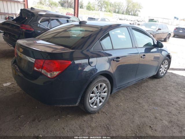 2016 CHEVROLET CRUZE LIMITED 1G1PC5SH7G7117512 Photo 3