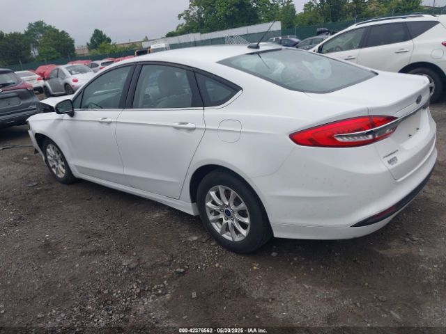 2018 FORD FUSION 3FA6P0G75JR207547 Photo 2