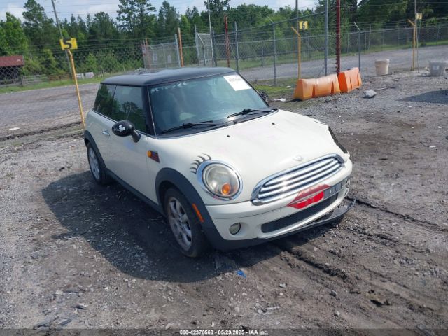 2010 MINI COOPER WMWMF3C57ATU76526 Photo 0