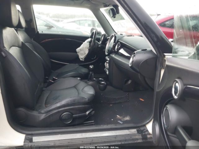 2010 MINI COOPER WMWMF3C57ATU76526 Photo 4