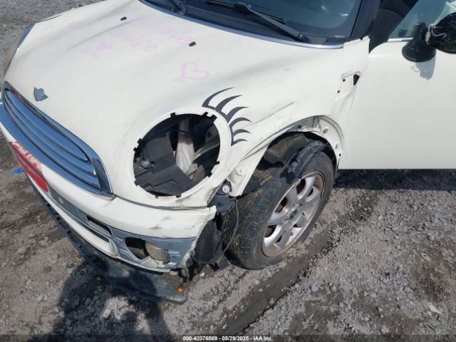 2010 MINI COOPER WMWMF3C57ATU76526 Photo 5