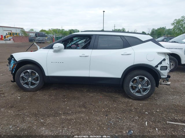 3GNKBJR49RS175777 Chevrolet Blazer Awd 3lt