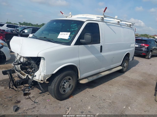 Chevrolet l96 - engine flexible fuel, iron 2018 1GCWGAFG2J1908512 Image 2