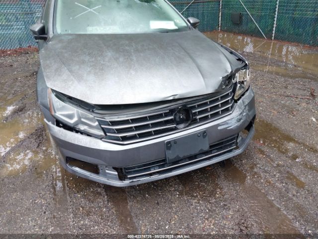 1VWLA7A3XKC007449 Volkswagen Passat 2.0t Wolfsburg Edition