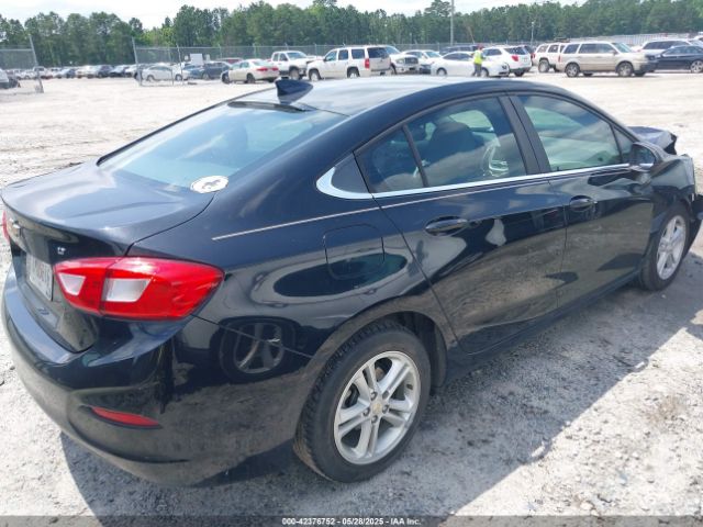 2018 CHEVROLET CRUZE 1G1BE5SM5J7213079 Photo 3
