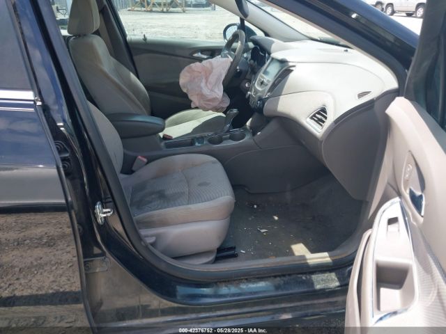 2018 CHEVROLET CRUZE 1G1BE5SM5J7213079 Photo 4