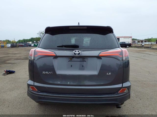 JTMZFREVXJJ169369 Toyota RAV4 LE