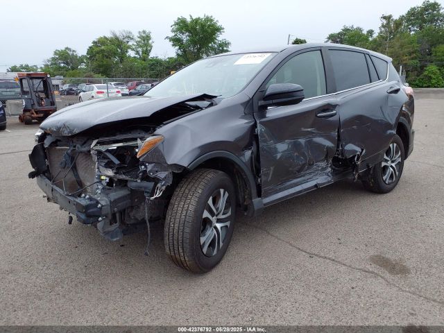 JTMZFREVXJJ169369 Toyota RAV4 LE