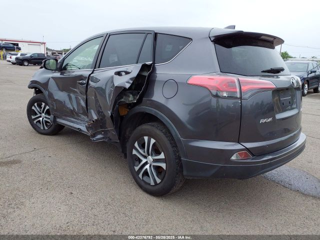 JTMZFREVXJJ169369 Toyota RAV4 LE
