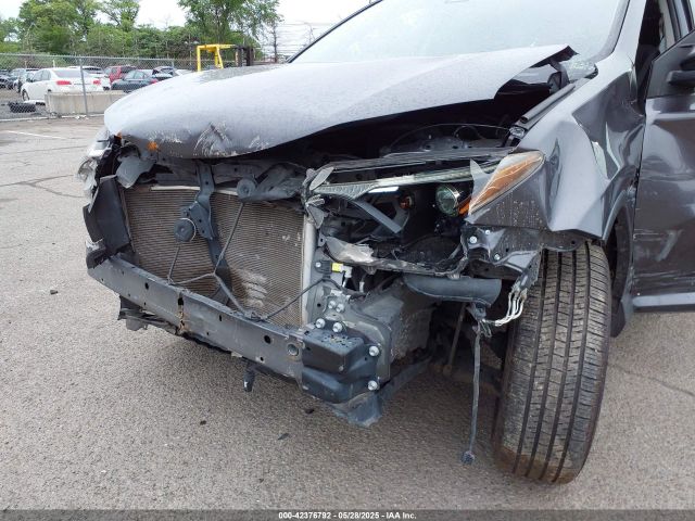 JTMZFREVXJJ169369 Toyota RAV4 LE