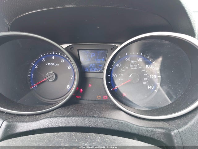 KM8JUCAG9FU995879 Hyundai TUCSON SE