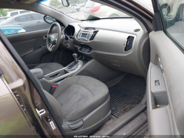 KNDPB3ACXF7747723 KIA Sportage Lx