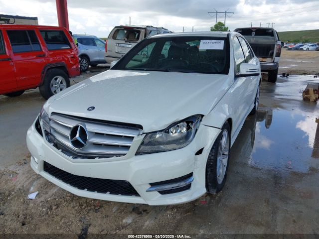 2012 MERCEDES-BENZ C 300 WDDGF8BB0CA649781 Photo 1