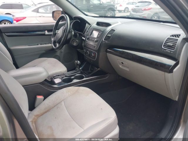 5XYKTCA66FG593788 KIA SORENTO LX