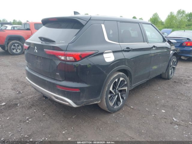 2022 MITSUBISHI OUTLANDER JA4J4UA84NZ037957 Photo 3