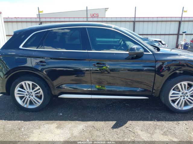 WA1BNAFY8J2046995 Audi Q5 2.0t Premium/2.0t Tech Premium