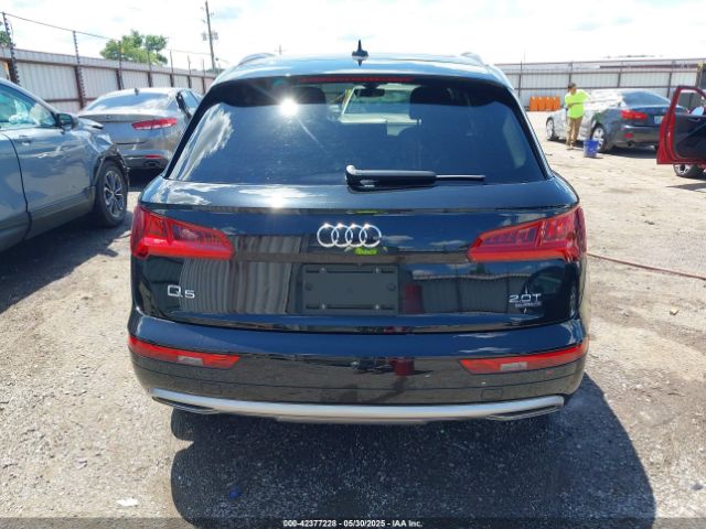 WA1BNAFY8J2046995 Audi Q5 2.0t Premium/2.0t Tech Premium