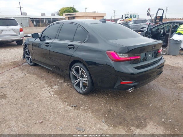 3MW5R7J03N8C59689 BMW 330I