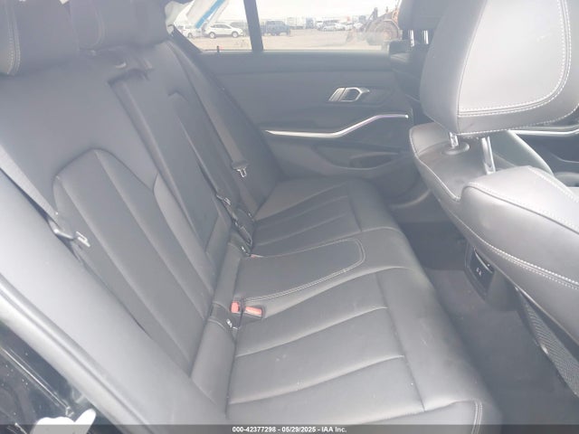 3MW5R7J03N8C59689 BMW 330I