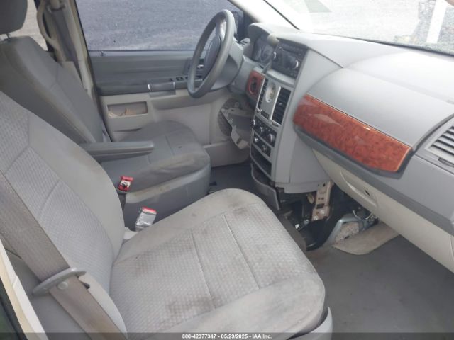 2009 CHRYSLER TOWN & COUNTRY 2A8HR44E89R504944 Photo 4