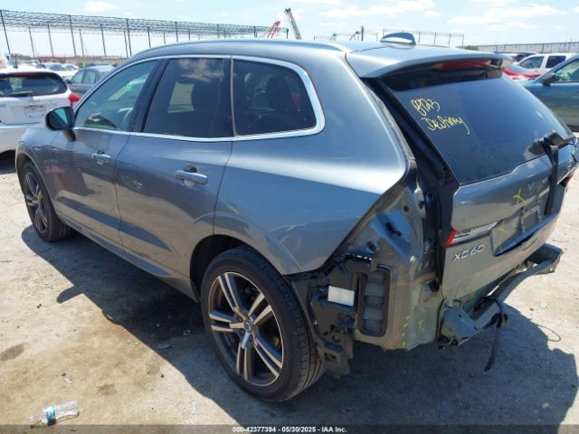 2019 VOLVO XC60 LYV102DKXKB224961 Photo 2
