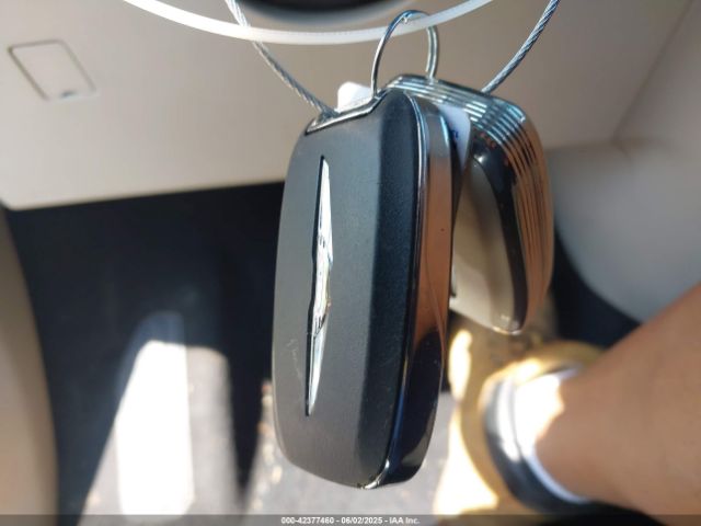 2021 CHRYSLER PACIFICA HYBRID 2C4RC1L71MR585857 Photo 10