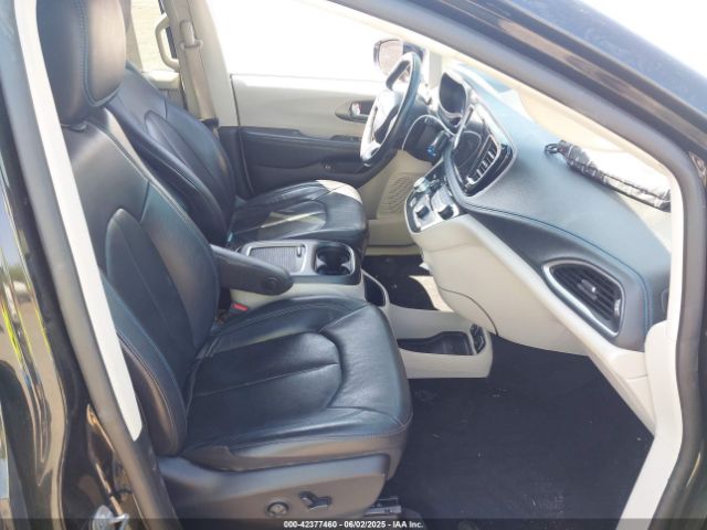 2021 CHRYSLER PACIFICA HYBRID 2C4RC1L71MR585857 Photo 4