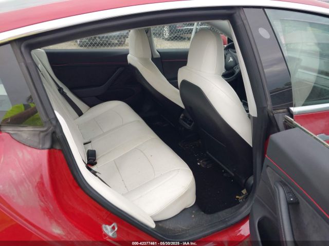 5YJ3E1EB8JF064241 Tesla 2018