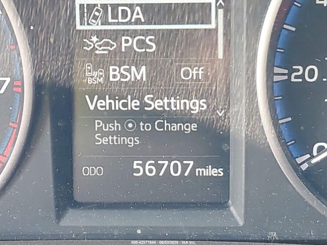 JTMRFREV0JD242215 Toyota Rav4 Xle