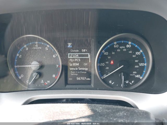 JTMRFREV0JD242215 Toyota Rav4 Xle