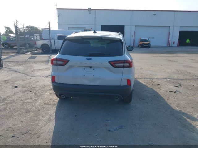 1FMCU0MN1SUA57032 Ford Escape St-line