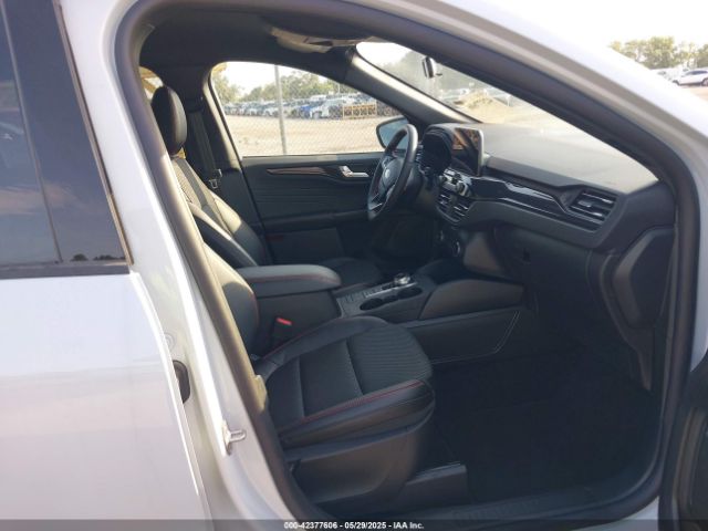 1FMCU0MN1SUA57032 Ford Escape St-line