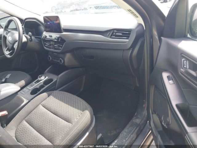 1FMCU9GN0SUA58656 Ford Escape Active