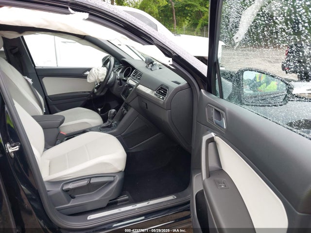 3VV3B7AX0MM103001 Volkswagen Tiguan