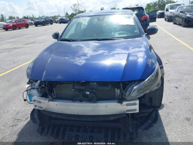 1N4BL4CVXRN383417 Nissan Altima Sr Fwd