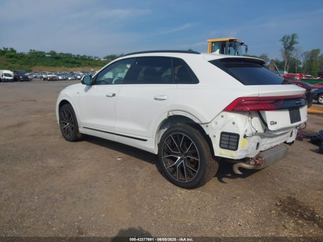 2021 AUDI Q8 WA1EVAF10MD035031 Photo 2