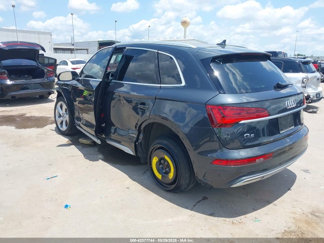 2021 AUDI Q5 WA1BAAFY2M2092466 Photo 2