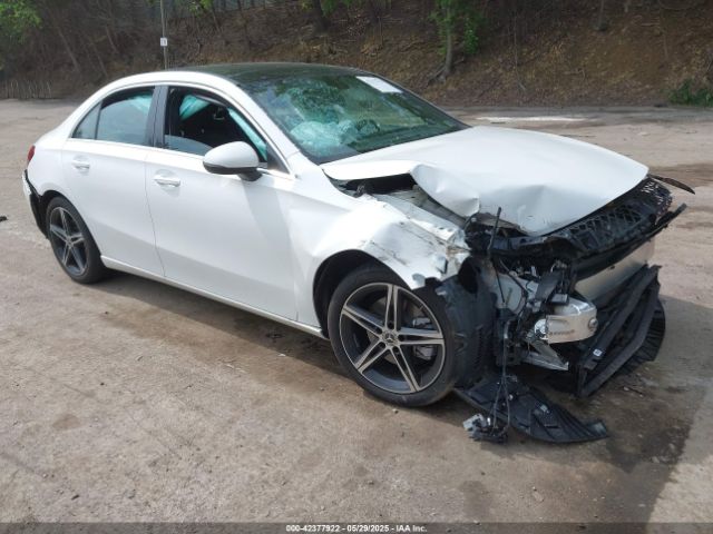 2021 MERCEDES-BENZ A 220 W1K3G4FB9MJ316415
