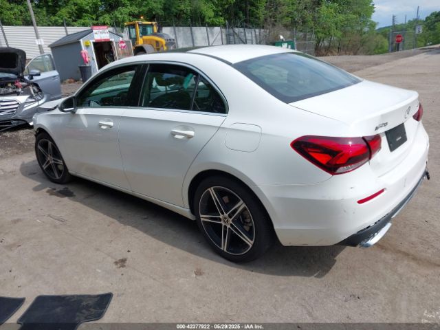 2021 MERCEDES-BENZ A 220 W1K3G4FB9MJ316415 Photo 2