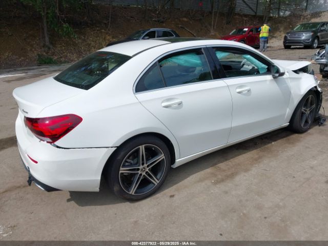2021 MERCEDES-BENZ A 220 W1K3G4FB9MJ316415 Photo 3