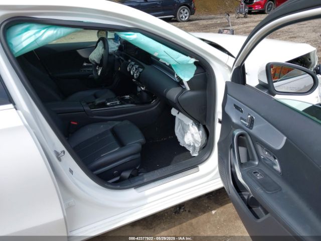 2021 MERCEDES-BENZ A 220 W1K3G4FB9MJ316415 Photo 4