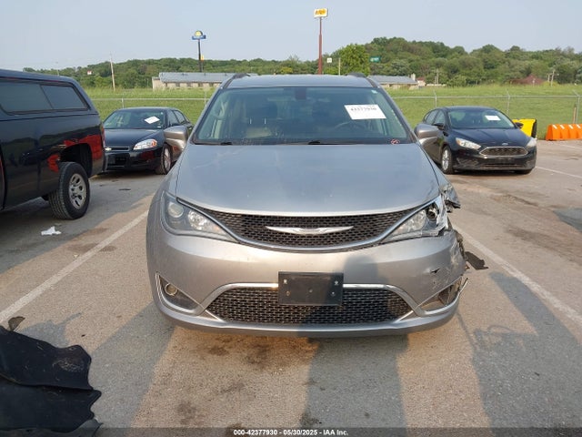 Chrysler 2017 2017 2C4RC1BG3HR787784 Image 11
