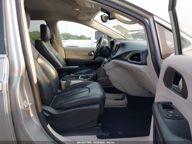 Chrysler 2017 2017 2C4RC1BG3HR787784 Image 5