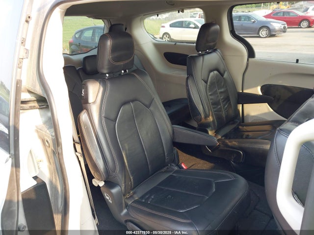Chrysler 2017 2017 2C4RC1BG3HR787784 Image 8