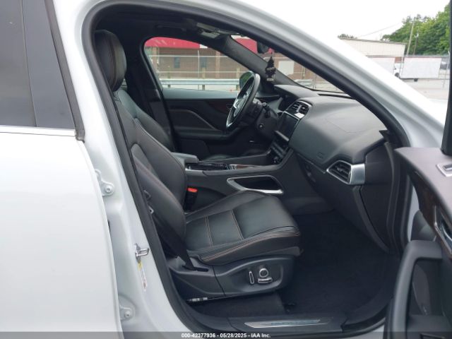 2019 JAGUAR F-PACE SADCK2GX3KA602396 Photo 4